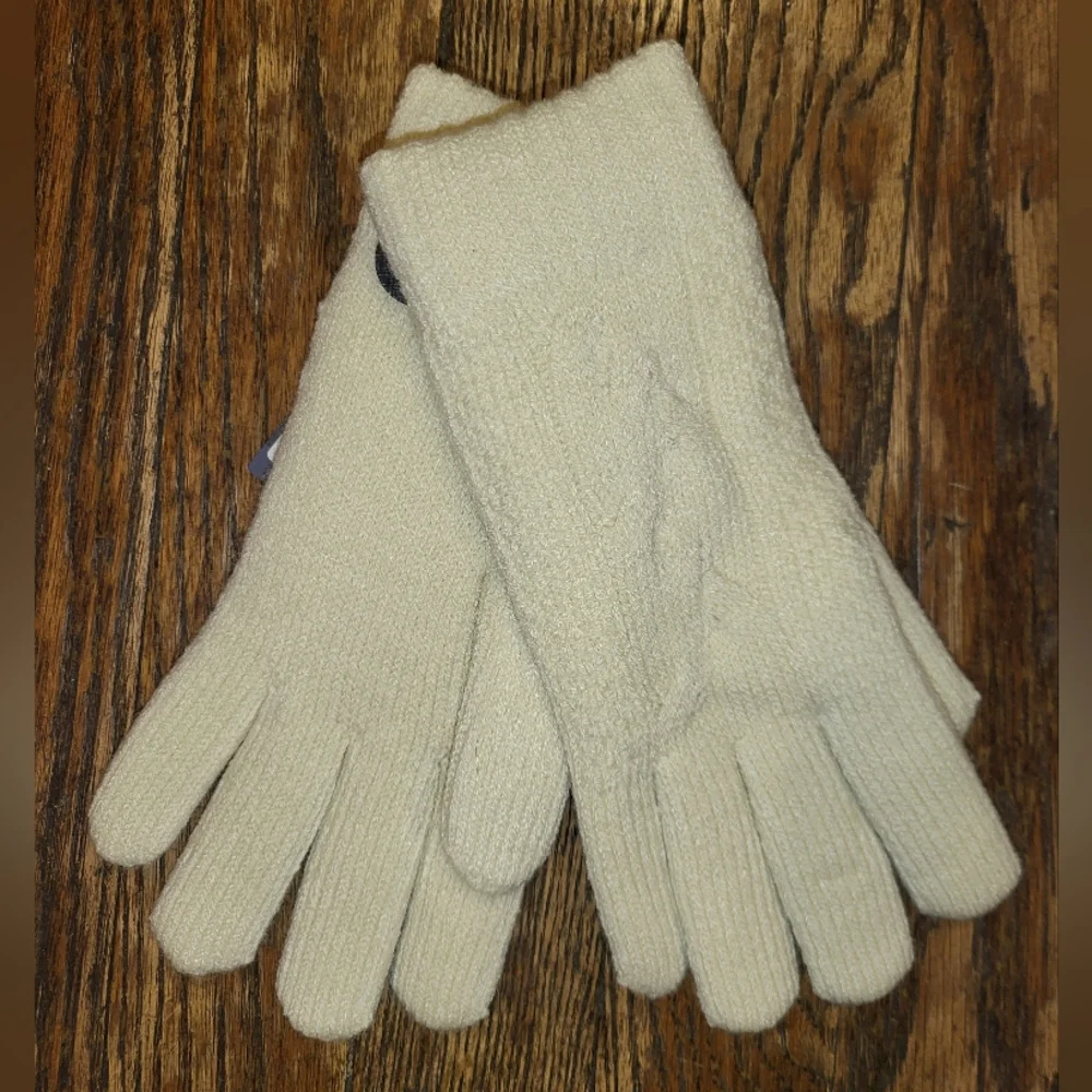 Be Your Own Style Ivory Gloves